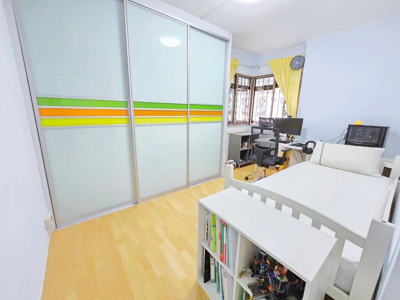 HDB Apartment for Sale, 604 Senja Road HDB Apartment For Sale, $920,000, 4 Bed 2 Bath 1,291 sqft $713.00 psf, SGD 920,000 | 99-year Leasehold