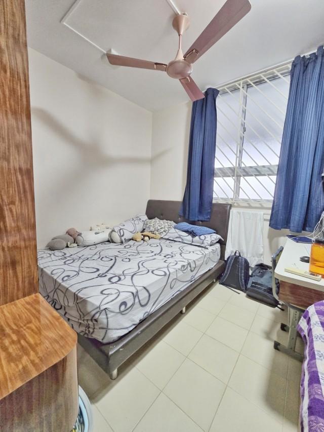HDB Apartment for Sale, 527 Hougang Avenue 6 HDB Apartment For Sale, $599,999, 3 Bed 2 Bath 904 sqft $664.00 psf, SGD 599,999 | 99-year Leasehold