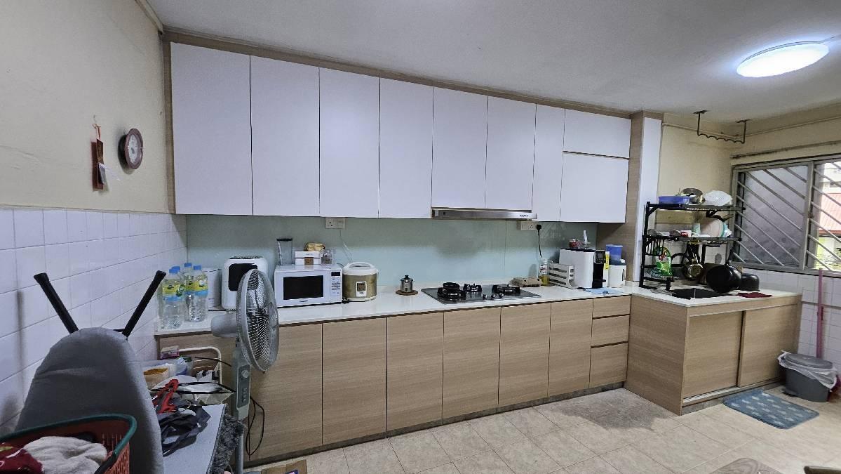 Prop-GPT: HDB Apartment: D22  241 Jurong East Street 24