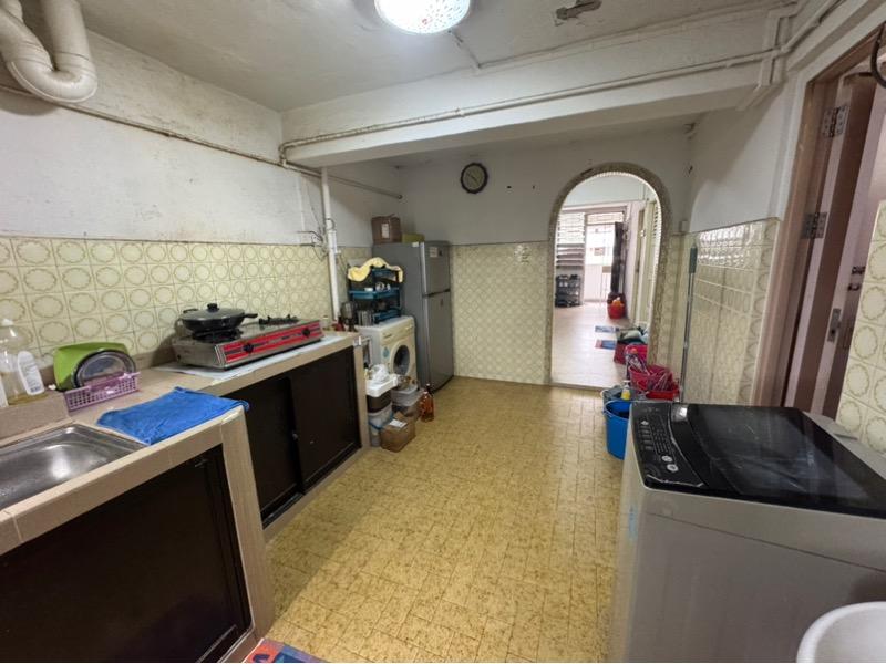 HDB Apartment for Sale, 210 Boon Lay Place HDB Apartment For Sale, $335,000, 2 Bed 2 Bath 699 sqft $479.00 psf, SGD 335,000 | 99-year Leasehold