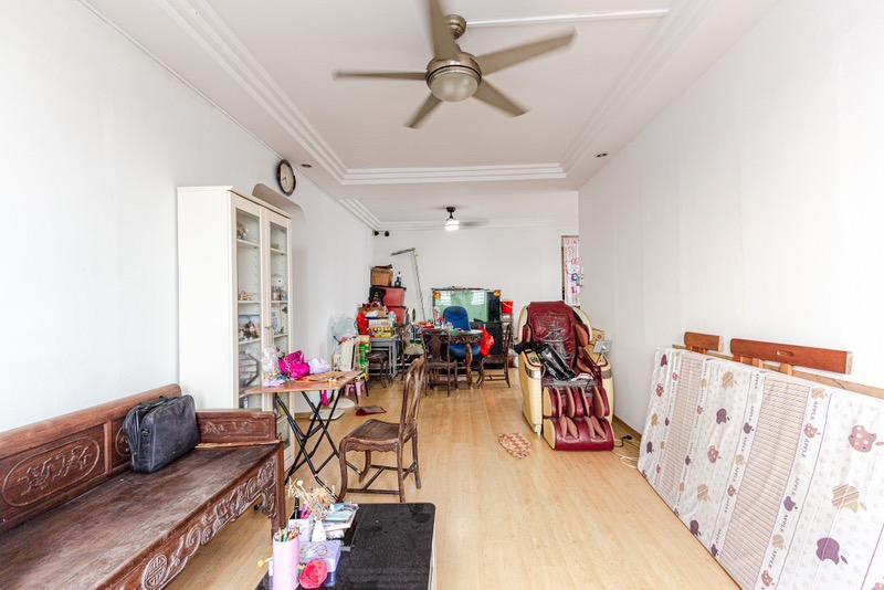 HDB Apartment for Sale, 237 Bukit Panjang Ring Road HDB Apartment For Sale, $699,000, 4 Bed 2 Bath 1,302 sqft $537.00 psf, SGD 699,000 | 99-year Leasehold