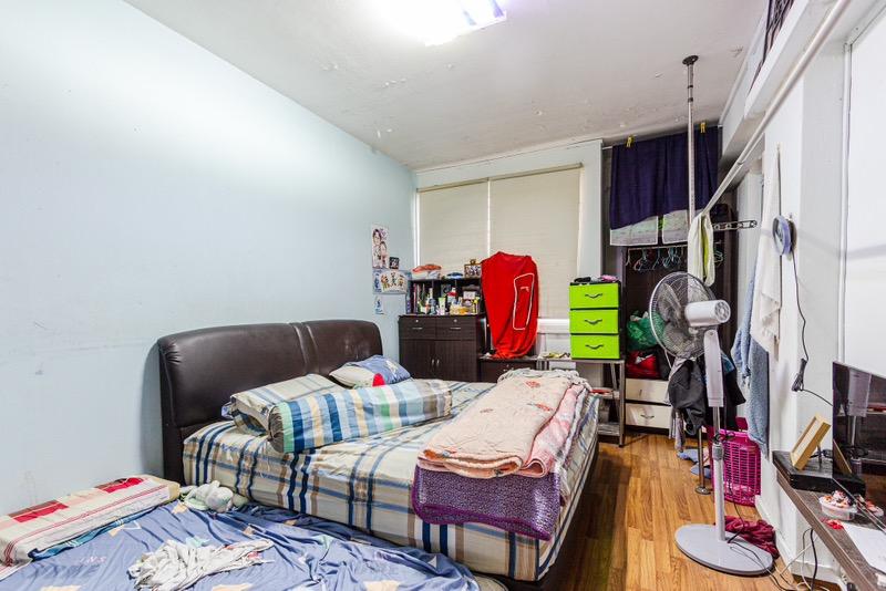HDB Apartment for Sale, 237 Bukit Panjang Ring Road HDB Apartment For Sale, $699,000, 4 Bed 2 Bath 1,302 sqft $537.00 psf, SGD 699,000 | 99-year Leasehold