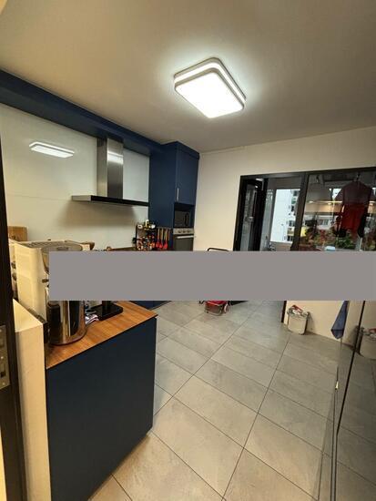 Prop-GPT: HDB Apartment: D27 Yishun 880 Yishun Street 81