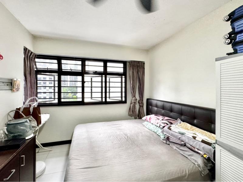 HDB Apartment for Sale, 472B Fernvale Street HDB Apartment For Sale, $520,000, 2 Bed 2 Bath 731 sqft $711.00 psf, SGD 520,000 | 99-year Leasehold