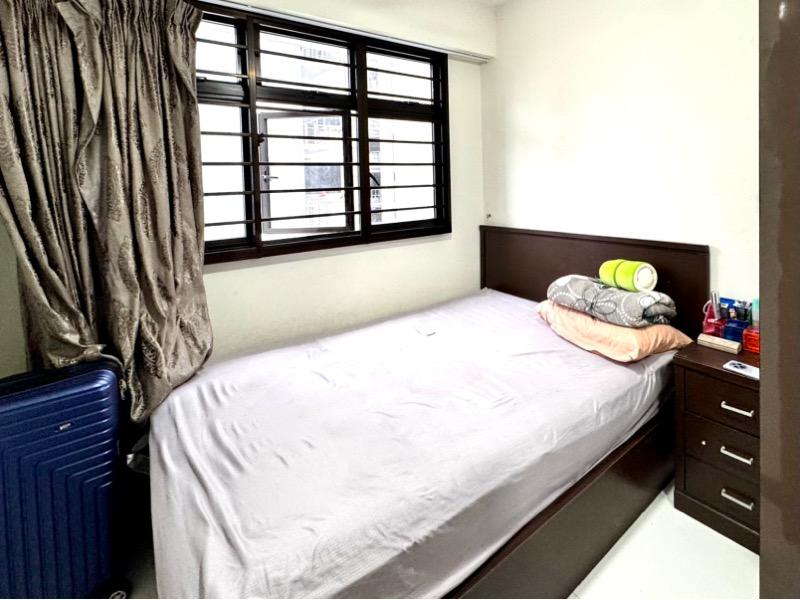 HDB Apartment for Sale, 472B Fernvale Street HDB Apartment For Sale, $520,000, 2 Bed 2 Bath 731 sqft $711.00 psf, SGD 520,000 | 99-year Leasehold