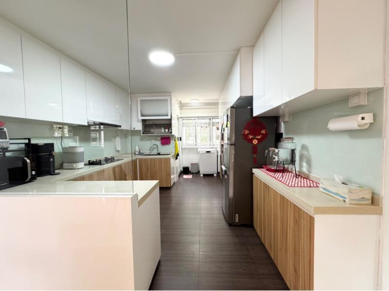HDB Apartment for Sale, 373 Tampines Street 34 HDB Apartment For Sale, $750,000, 4 Bed 2 Bath 1,334 sqft $562.00 psf, SGD 750,000 | 99-year Leasehold