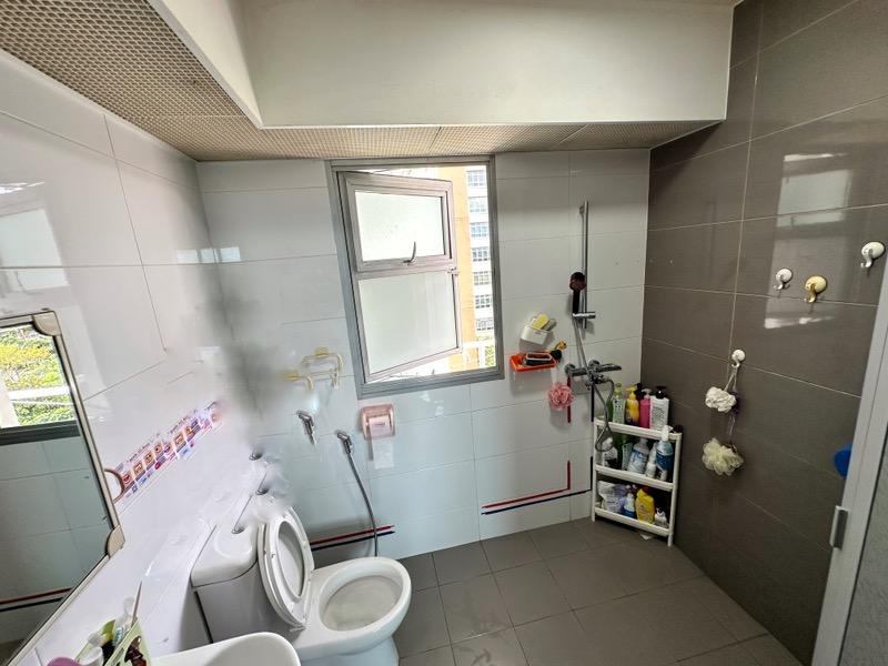 HDB Apartment for Sale, 353B Anchorvale Lane HDB Apartment For Sale, $749,999, 4 Bed 2 Bath 1,001 sqft $749.00 psf, SGD 749,999 | 99-year Leasehold
