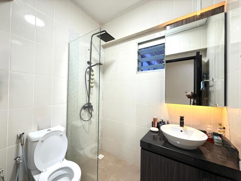 HDB Apartment for Sale, 526A Costa Ris HDB Apartment For Sale, $800,000, 3 Bed 2 Bath 1,001 sqft $799.00 psf, SGD 800,000 | 99-year Leasehold