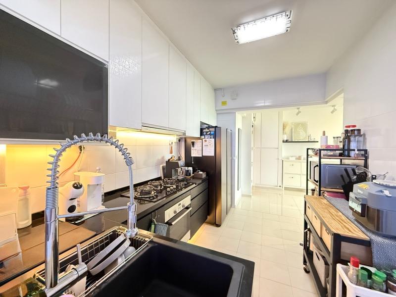 HDB Apartment for Sale, 526A Costa Ris HDB Apartment For Sale, $800,000, 3 Bed 2 Bath 1,001 sqft $799.00 psf, SGD 800,000 | 99-year Leasehold