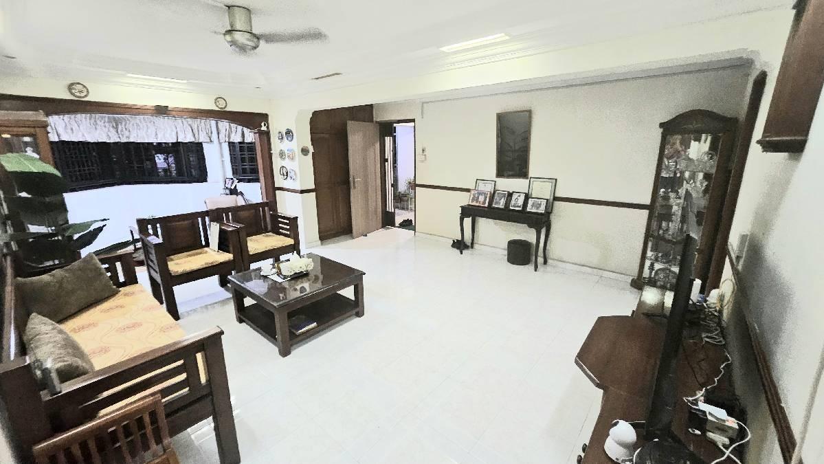 HDB Apartment for Sale, 25 Teban Gardens Road HDB Apartment For Sale, $538,888, 3 Bed 2 Bath 1,152 sqft $468.00 psf, SGD 538,888 | 99-year Leasehold