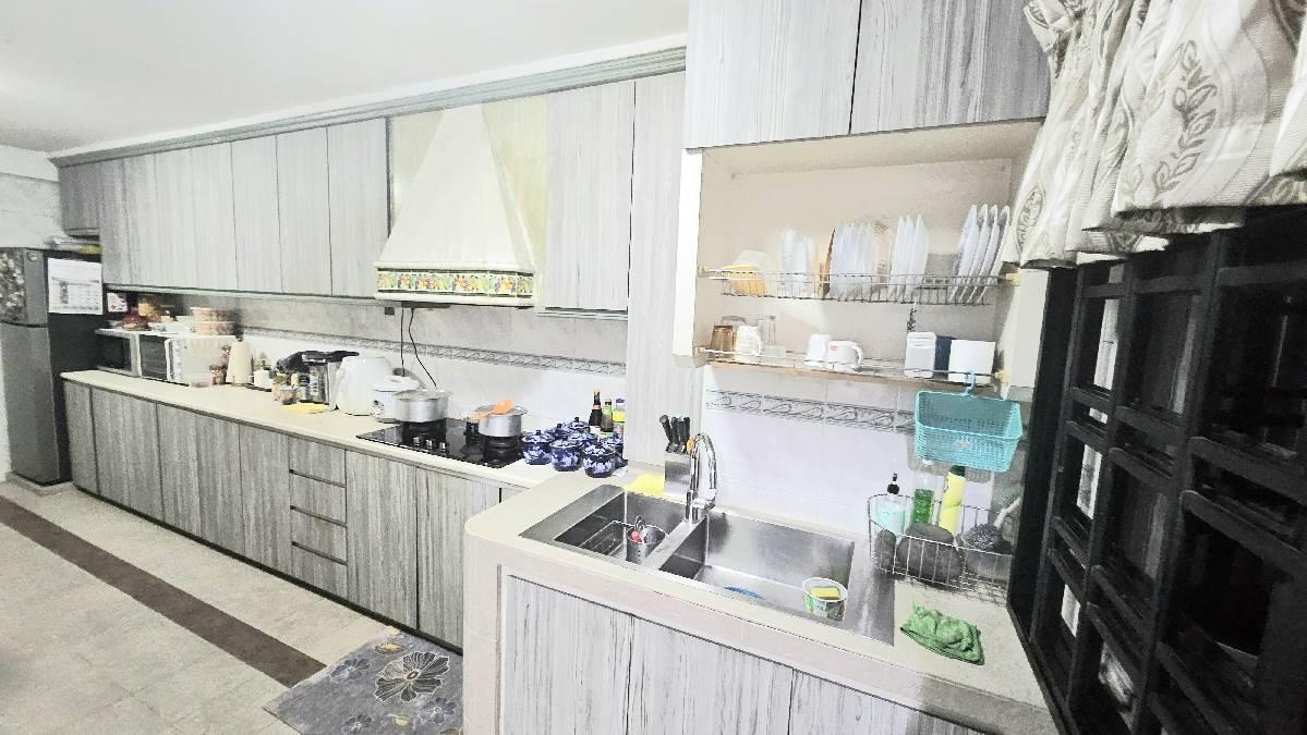 HDB Apartment for Sale, 25 Teban Gardens Road HDB Apartment For Sale, $538,888, 3 Bed 2 Bath 1,152 sqft $468.00 psf, SGD 538,888 | 99-year Leasehold