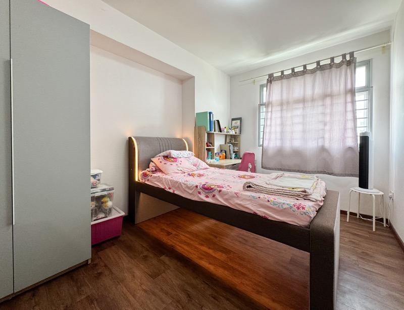 HDB Apartment for Sale, 803C Keat Hong Close HDB Apartment For Sale, $738,000, 3 Bed 2 Bath 1,216 sqft $607.00 psf, SGD 738,000 | 99-year Leasehold