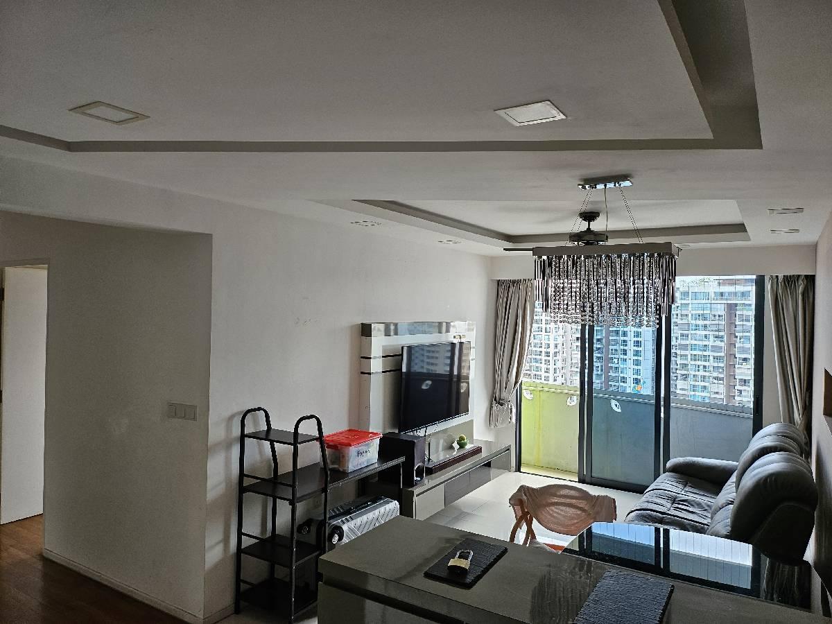 Prop-GPT: HDB Apartment: D19 Punggol 308B Punggol Walk