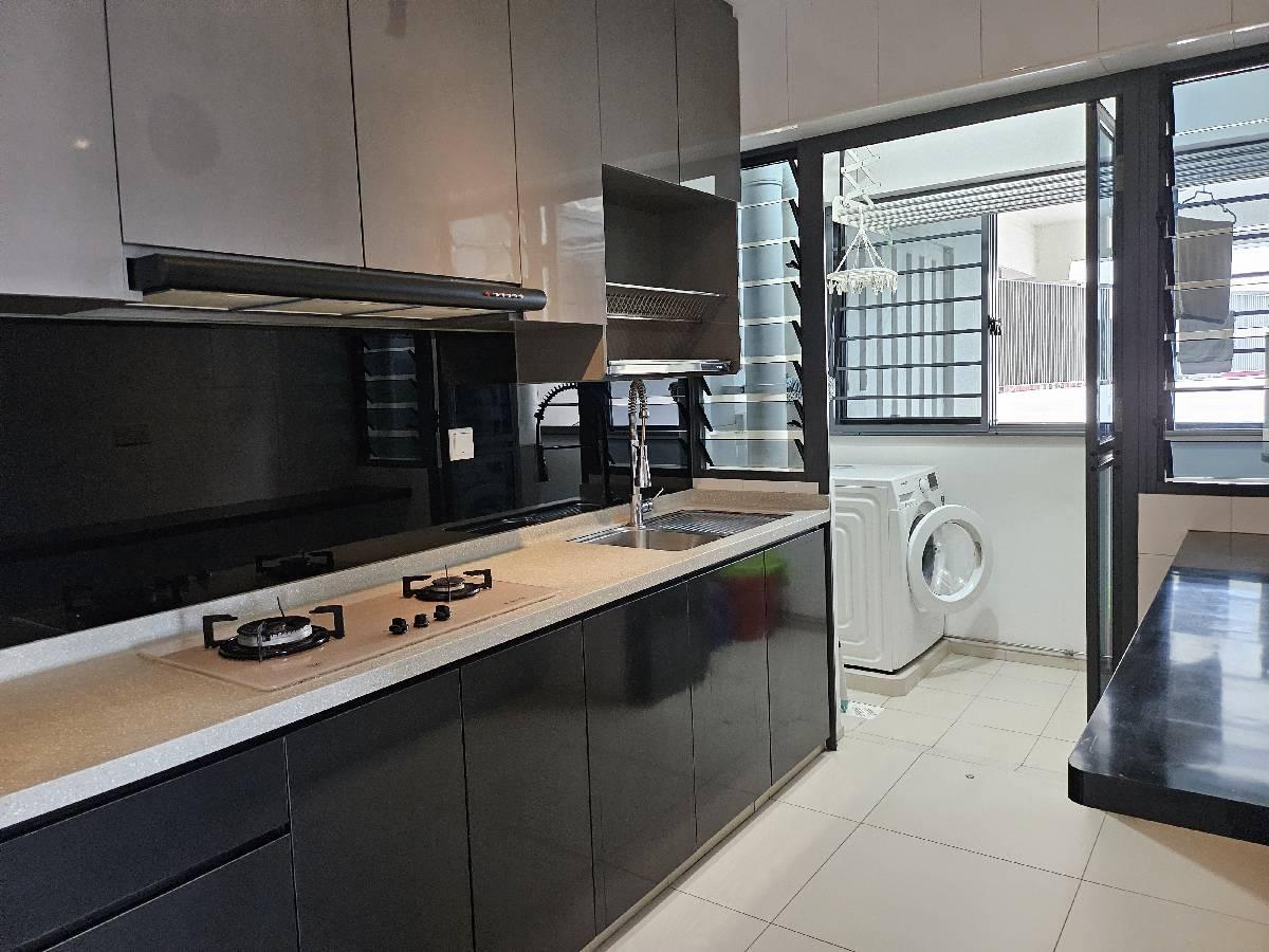 HDB Apartment for Sale, 308B Punggol Walk HDB Apartment For Sale, $800,000, 3 Bed 2 Bath 990 sqft $808.00 psf, SGD 800,000 | 99-year Leasehold