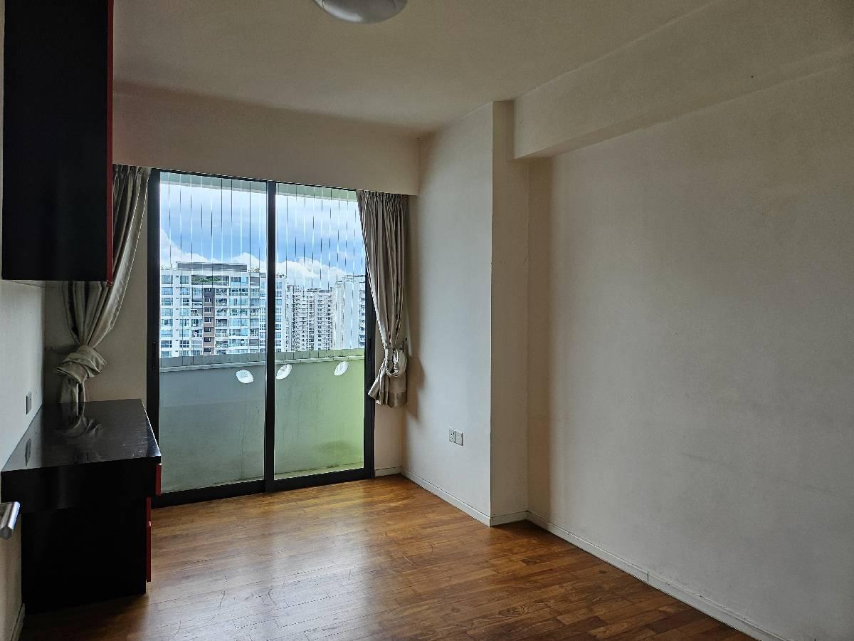 HDB Apartment for Sale, 308B Punggol Walk HDB Apartment For Sale, $800,000, 3 Bed 2 Bath 990 sqft $808.00 psf, SGD 800,000 | 99-year Leasehold