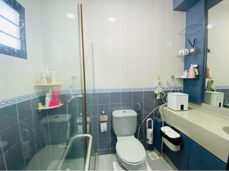 HDB Apartment for Sale. 