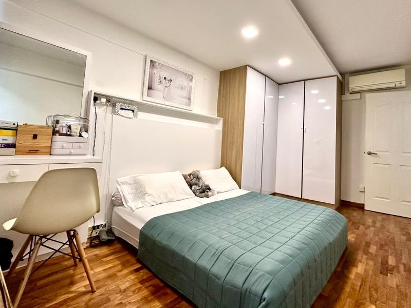 Prop-GPT: HDB Apartment: D14 Geylang 102 Aljunied Crescent