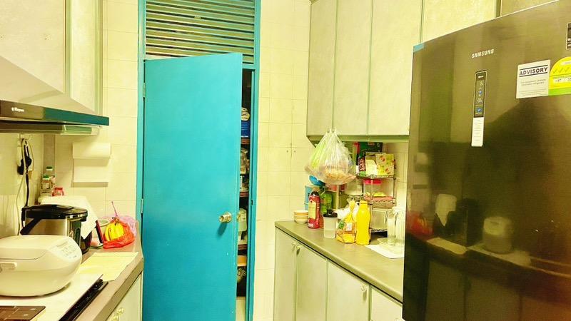 HDB Apartment for Sale, 189 Bukit Batok West Avenue 6 HDB Apartment For Sale, $729,000, 3 Bed 2 Bath 1,237 sqft $589.00 psf, SGD 729,000 | 99-year Leasehold