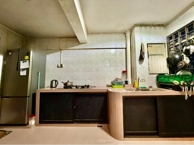 Prop-GPT: HDB Apartment: D17  1 Changi Village Road