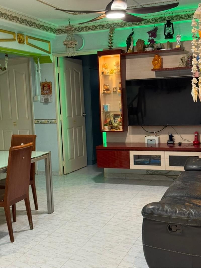 HDB Apartment for Sale, 170 Gangsa Road HDB Apartment For Sale, $700,000, 3 Bed 2 Bath 1,087 sqft $644.00 psf, SGD 700,000 | 99-year Leasehold