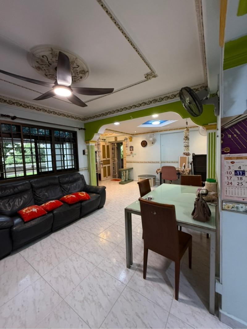 HDB Apartment for Sale, 170 Gangsa Road HDB Apartment For Sale, $700,000, 3 Bed 2 Bath 1,087 sqft $644.00 psf, SGD 700,000 | 99-year Leasehold