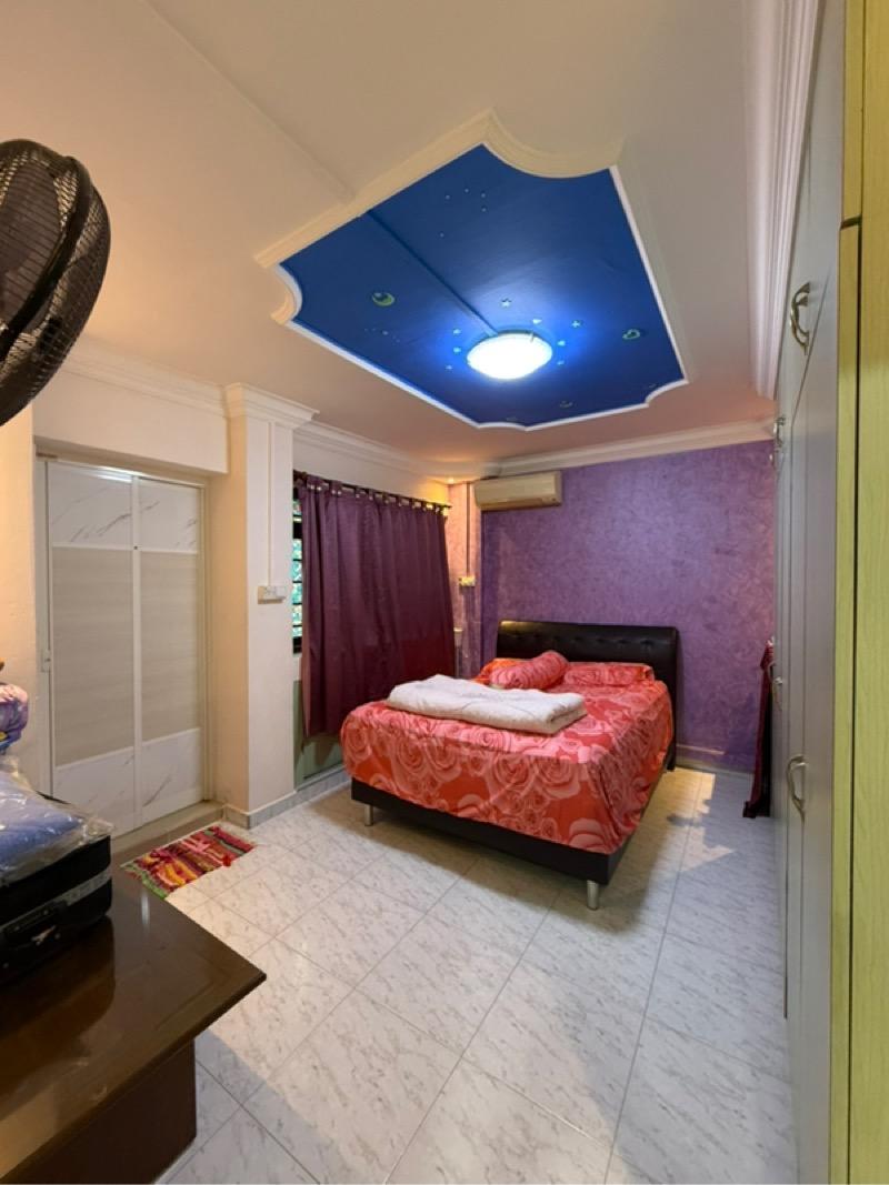HDB Apartment for Sale, 170 Gangsa Road HDB Apartment For Sale, $700,000, 3 Bed 2 Bath 1,087 sqft $644.00 psf, SGD 700,000 | 99-year Leasehold