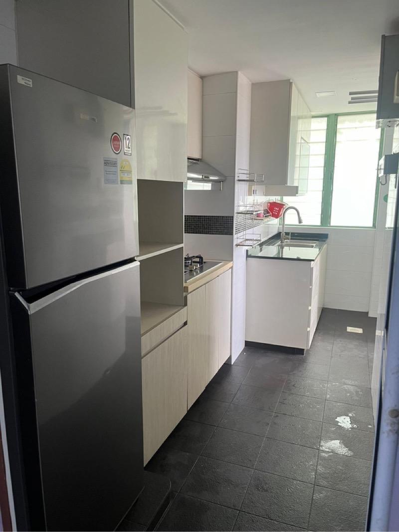 HDB Apartment for Sale, 170 Gangsa Road HDB Apartment For Sale, $700,000, 3 Bed 2 Bath 1,087 sqft $644.00 psf, SGD 700,000 | 99-year Leasehold
