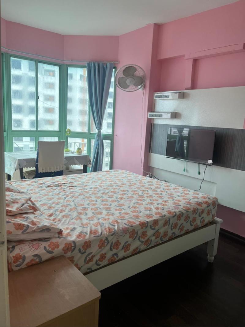 HDB Apartment for Sale, 170 Gangsa Road HDB Apartment For Sale, $700,000, 3 Bed 2 Bath 1,087 sqft $644.00 psf, SGD 700,000 | 99-year Leasehold