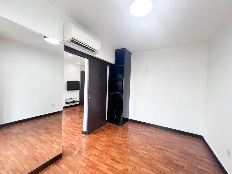 Prop-GPT: HDB Apartment: D19  266B Compassvale Bow