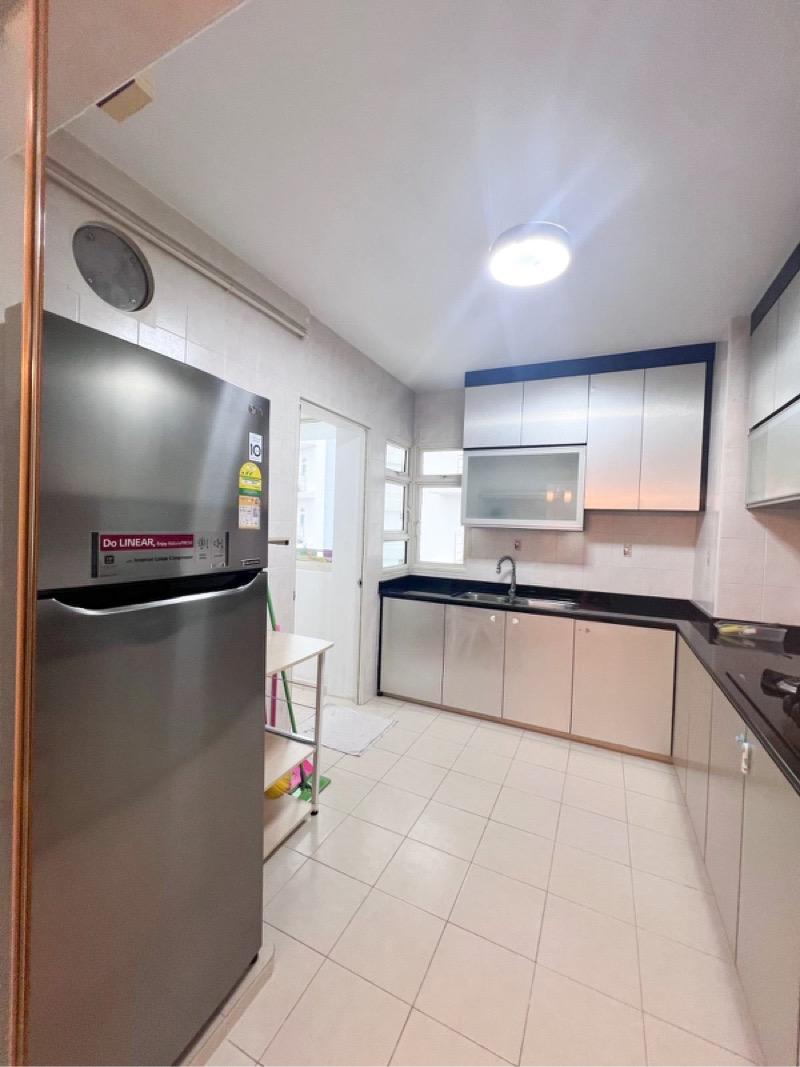 HDB Apartment for Sale, 266B Compassvale Bow HDB Apartment For Sale, $685,000, 3 Bed 2 Bath 96 sqft $7,135.00 psf, SGD 685,000 | 99-year Leasehold