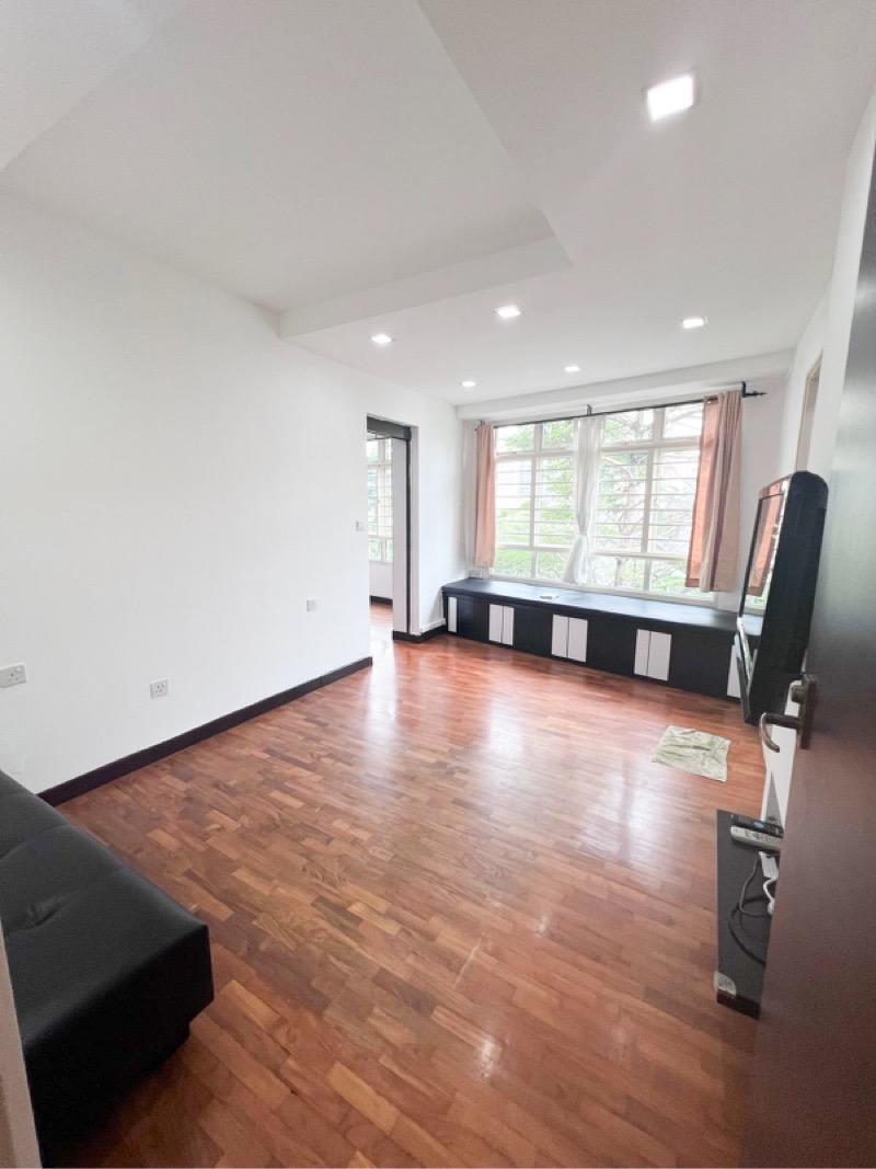 HDB Apartment for Sale, 266B Compassvale Bow HDB Apartment For Sale, $685,000, 3 Bed 2 Bath 96 sqft $7,135.00 psf, SGD 685,000 | 99-year Leasehold