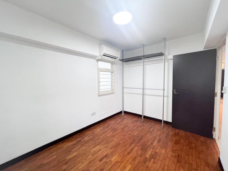 HDB Apartment for Sale, 266B Compassvale Bow HDB Apartment For Sale, $685,000, 3 Bed 2 Bath 96 sqft $7,135.00 psf, SGD 685,000 | 99-year Leasehold