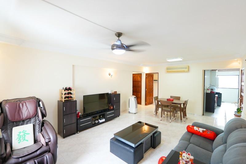 HDB Apartment for Sale, 274 Tampines Street 22 HDB Apartment For Sale, $680,000, 3 Bed 2 Bath 1,130 sqft $602.00 psf, SGD 680,000 | 99-year Leasehold