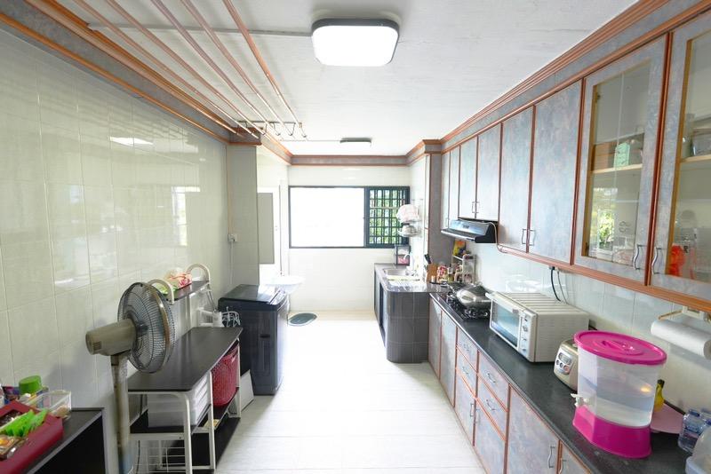 HDB Apartment for Sale, 274 Tampines Street 22 HDB Apartment For Sale, $680,000, 3 Bed 2 Bath 1,130 sqft $602.00 psf, SGD 680,000 | 99-year Leasehold