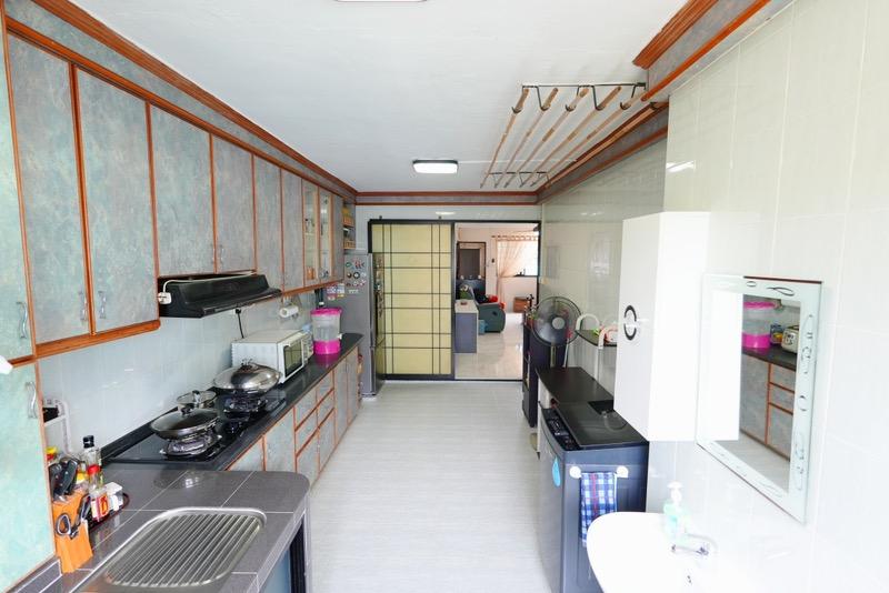HDB Apartment for Sale, 274 Tampines Street 22 HDB Apartment For Sale, $680,000, 3 Bed 2 Bath 1,130 sqft $602.00 psf, SGD 680,000 | 99-year Leasehold