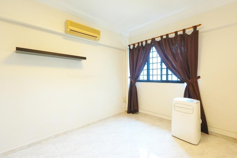 HDB Apartment for Sale, 274 Tampines Street 22 HDB Apartment For Sale, $680,000, 3 Bed 2 Bath 1,130 sqft $602.00 psf, SGD 680,000 | 99-year Leasehold