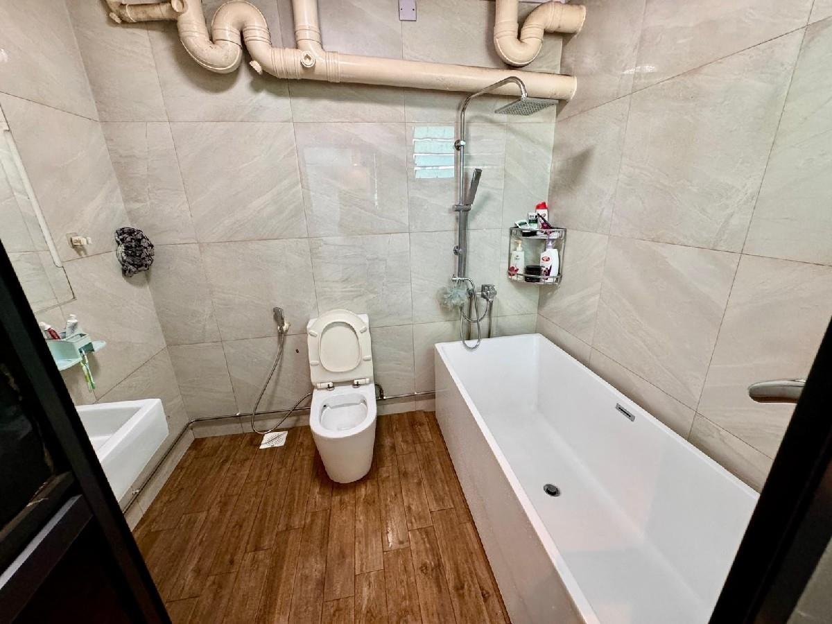 HDB Apartment for Sale, 190 Punggol Central HDB Apartment For Sale, $800,000, 3 Bed 2 Bath 1,378 sqft $581.00 psf, SGD 800,000 | 99-year Leasehold