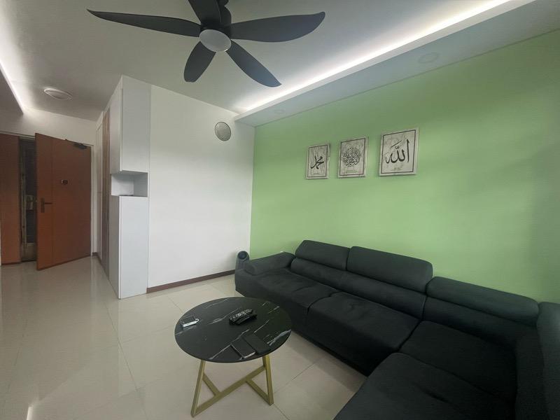 HDB Apartment for Sale, 220A Sumang Lane HDB Apartment For Sale, $680,000, 3 Bed 2 Bath 1,001 sqft $679.00 psf, SGD 680,000 | 99-year Leasehold
