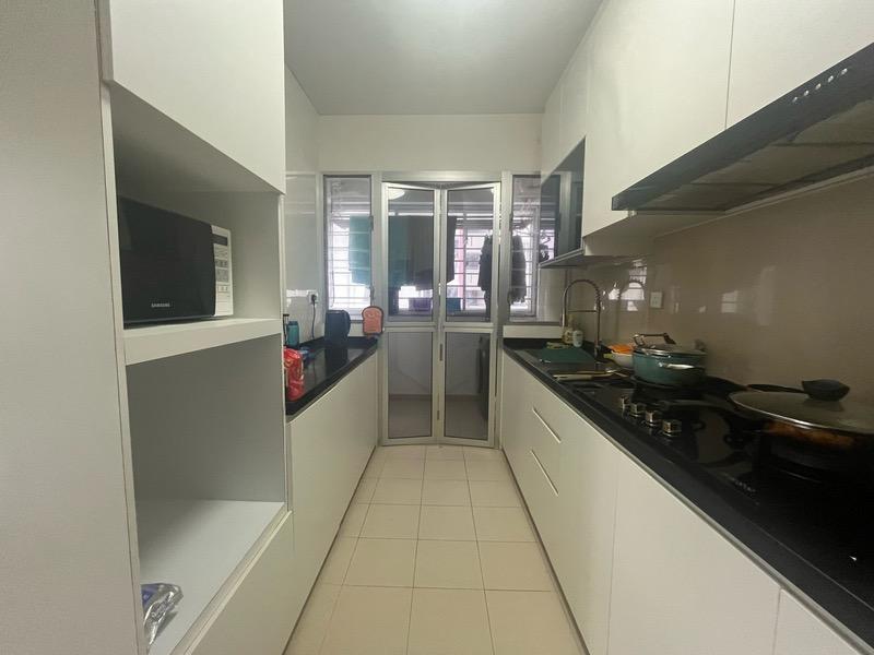 HDB Apartment for Sale, 220A Sumang Lane HDB Apartment For Sale, $680,000, 3 Bed 2 Bath 1,001 sqft $679.00 psf, SGD 680,000 | 99-year Leasehold