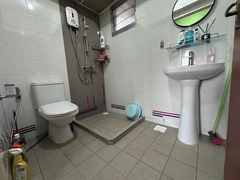 HDB Apartment for Sale, 220A Sumang Lane HDB Apartment For Sale, $680,000, 3 Bed 2 Bath 1,001 sqft $679.00 psf, SGD 680,000 | 99-year Leasehold