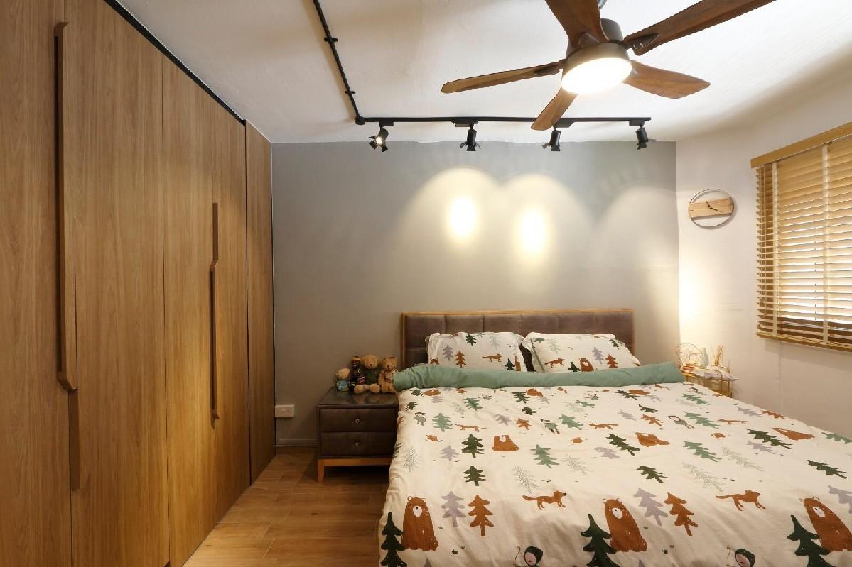HDB Apartment for Sale, 213 Jurong East Street 21 HDB Apartment For Sale, $788,888, 3 Bed 2 Bath 1,292 sqft $611.00 psf, SGD 788,888 | 99-year Leasehold