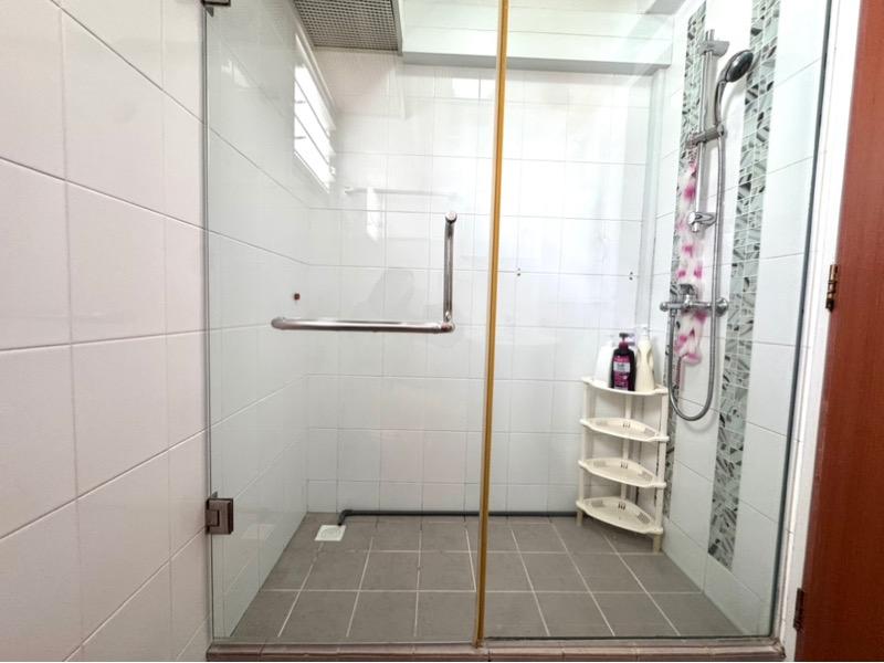 HDB Apartment for Sale, 209B Punggol Place HDB Apartment For Sale, $688,000, 3 Bed 2 Bath 990 sqft $695.00 psf, SGD 688,000 | 99-year Leasehold