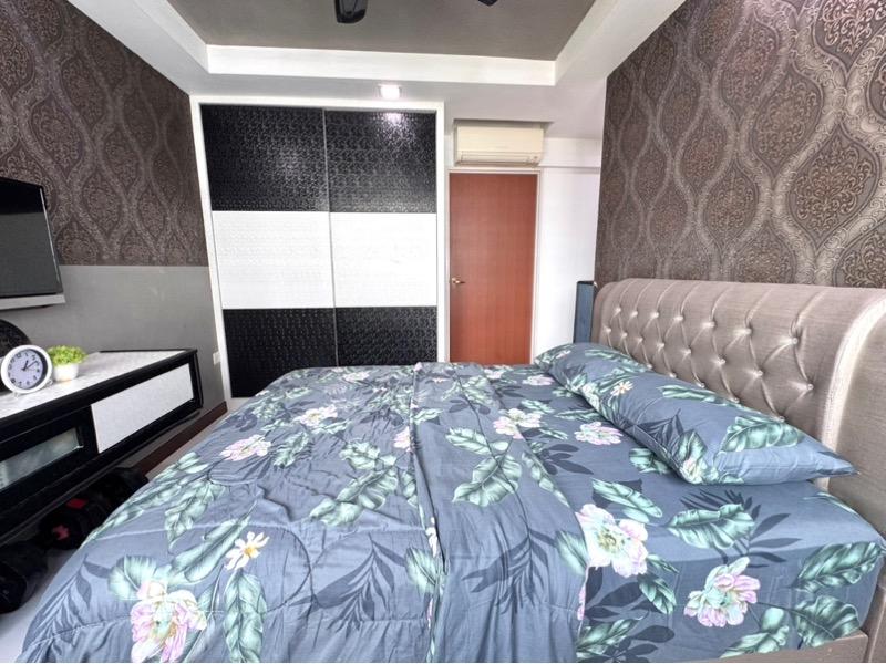 HDB Apartment for Sale, 209B Punggol Place HDB Apartment For Sale, $688,000, 3 Bed 2 Bath 990 sqft $695.00 psf, SGD 688,000 | 99-year Leasehold