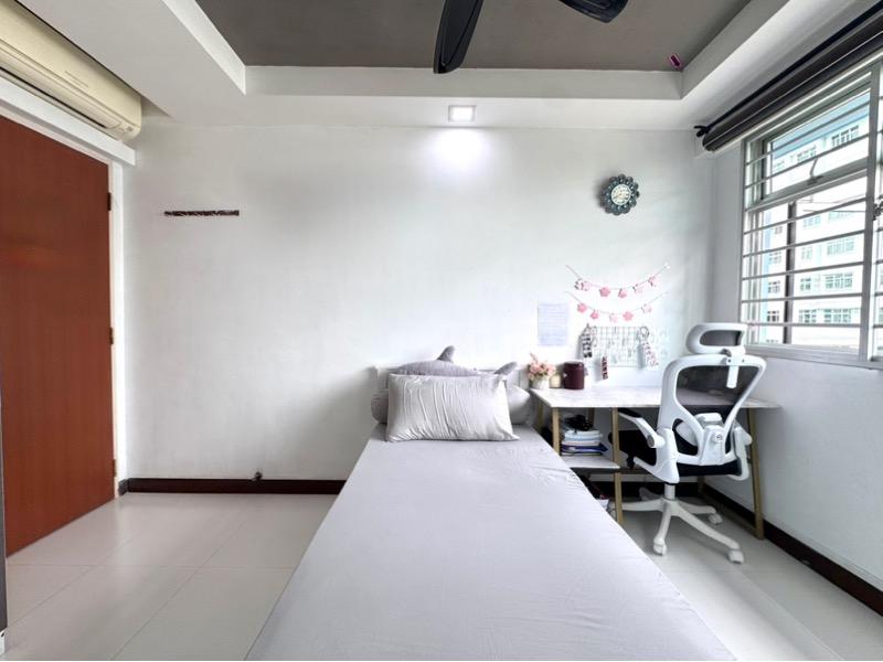 HDB Apartment for Sale, 209B Punggol Place HDB Apartment For Sale, $688,000, 3 Bed 2 Bath 990 sqft $695.00 psf, SGD 688,000 | 99-year Leasehold