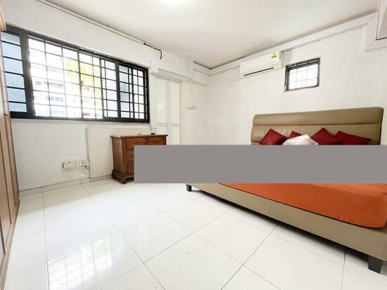HDB Apartment for Sale, 233 Tampines Street 21 HDB Apartment For Sale, $699,999, 3 Bed 2 Bath 1,302 sqft $538.00 psf, SGD 699,999 | 99-year Leasehold