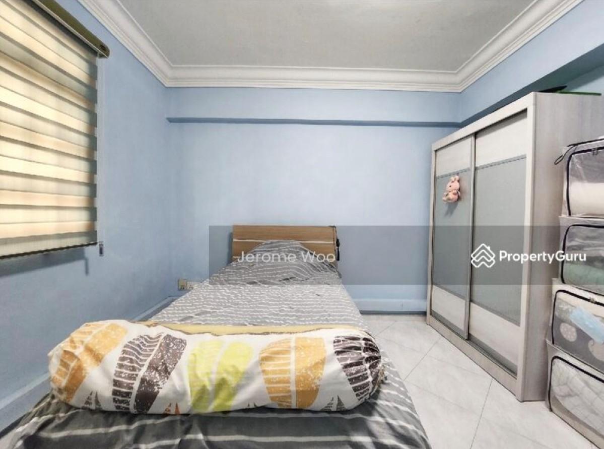 HDB Apartment for Sale, 805 Yishun Ring Road HDB Apartment For Sale, $849,999, 3 Bed 2 Bath 1,313 sqft $647.00 psf, SGD 849,999 | 99-year Leasehold