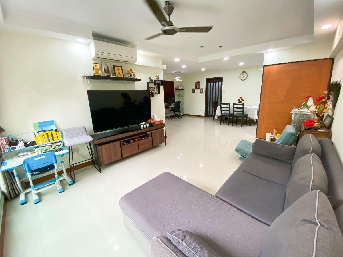 HDB Apartment for Sale, 646 Punggol Central HDB Apartment For Sale, $699,000, 3 Bed 2 Bath 1,184 sqft $590.00 psf, SGD 699,000 | 99-year Leasehold