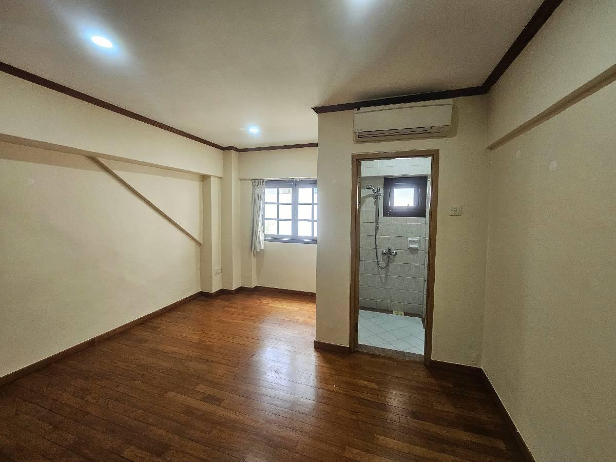 Semi-Detached for Sale, Sandy Lane Semi-D Semi-Detached House For Sale, $6,980,000, 5 Bed 5 Bath 3,500 sqft $1,799.00 psf, SGD 6,980,000 | Freehold