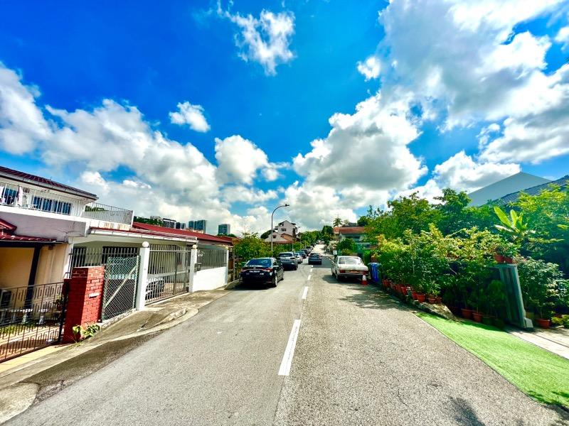 Semi-Detached for Sale, Jalan Asas Semi-Detached House For Sale, $1,199,000, 4 Bed 2 Bath 2,000 sqft $427.00 psf, SGD 1,199,000 | 99-year Leasehold