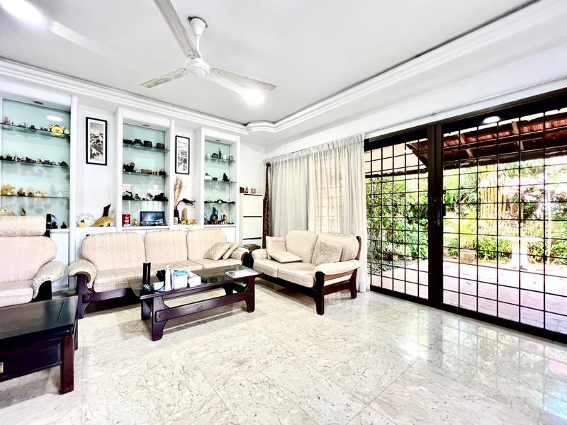 Semi-Detached for Sale, Jalan Asas Semi-Detached House For Sale, $1,199,000, 4 Bed 2 Bath 2,000 sqft $427.00 psf, SGD 1,199,000 | 99-year Leasehold
